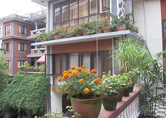 Green Hotel 2*