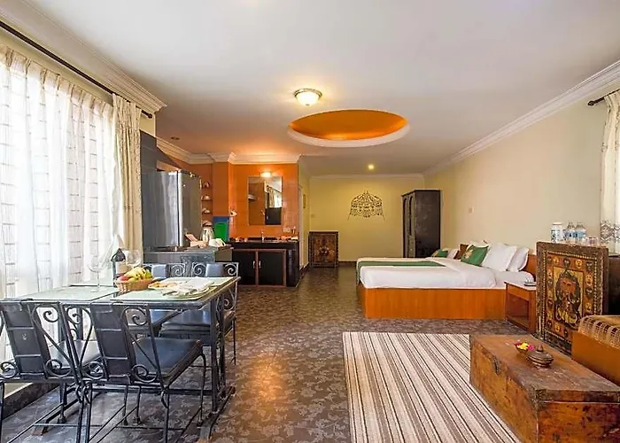 Hotel Green Hotel 2*